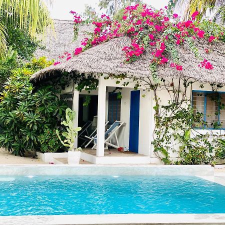 Badolina Bungalows นูงวี ภายนอก รูปภาพ