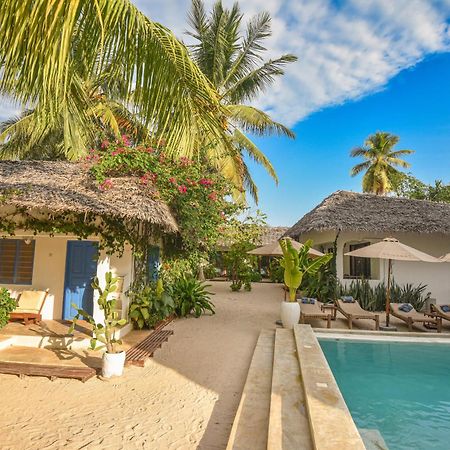 Badolina Bungalows นูงวี ภายนอก รูปภาพ