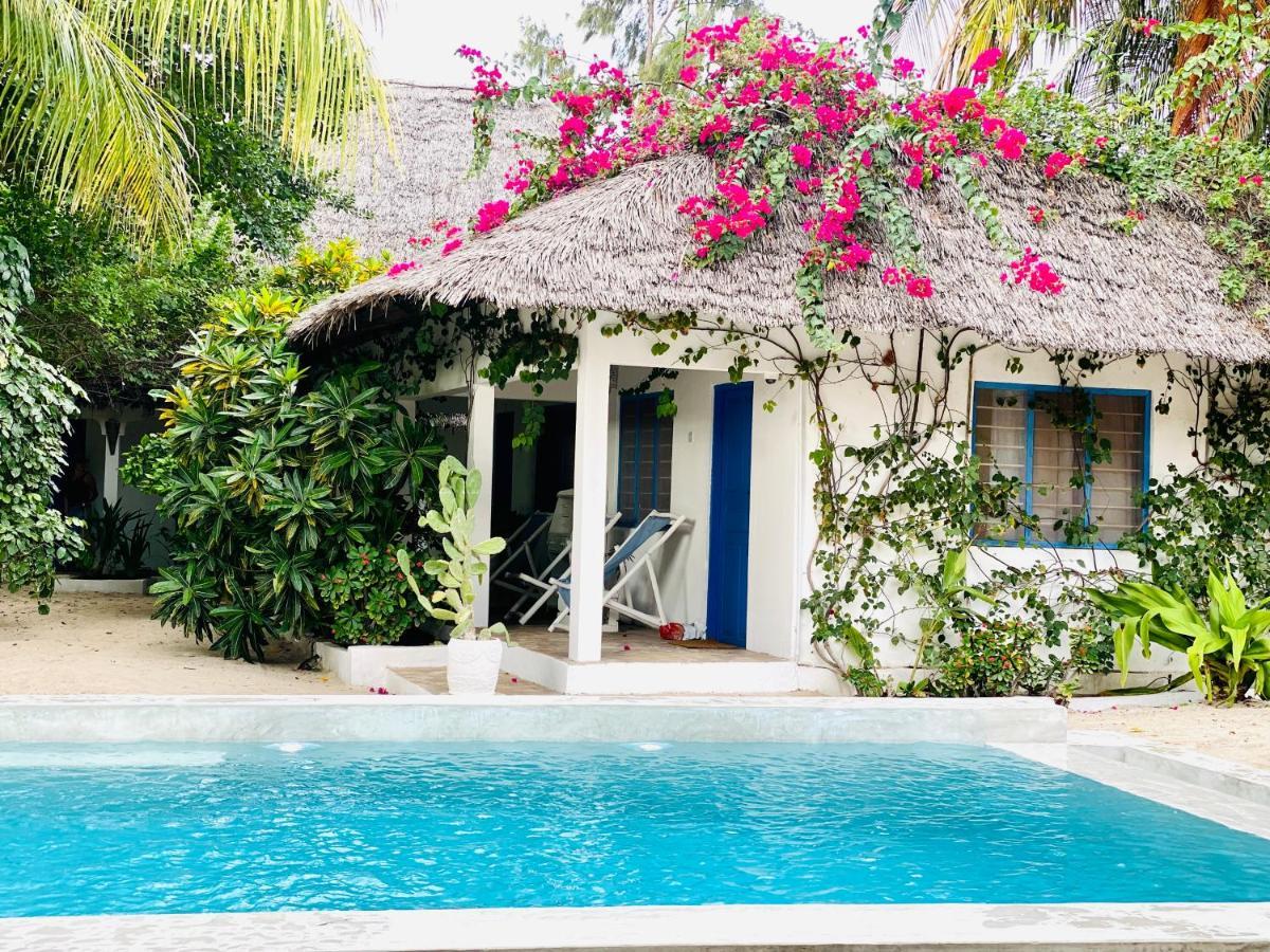 Badolina Bungalows นูงวี ภายนอก รูปภาพ