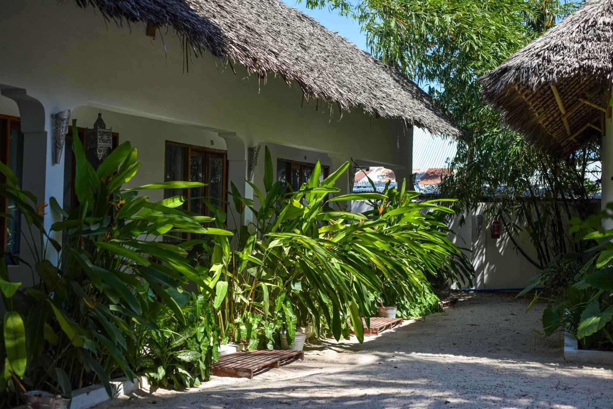 Badolina Bungalows นูงวี ภายนอก รูปภาพ